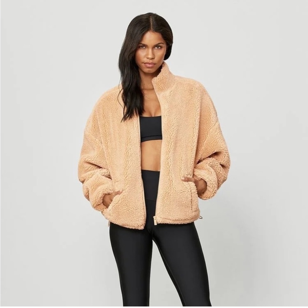 Alo yoga sherpa jacket.